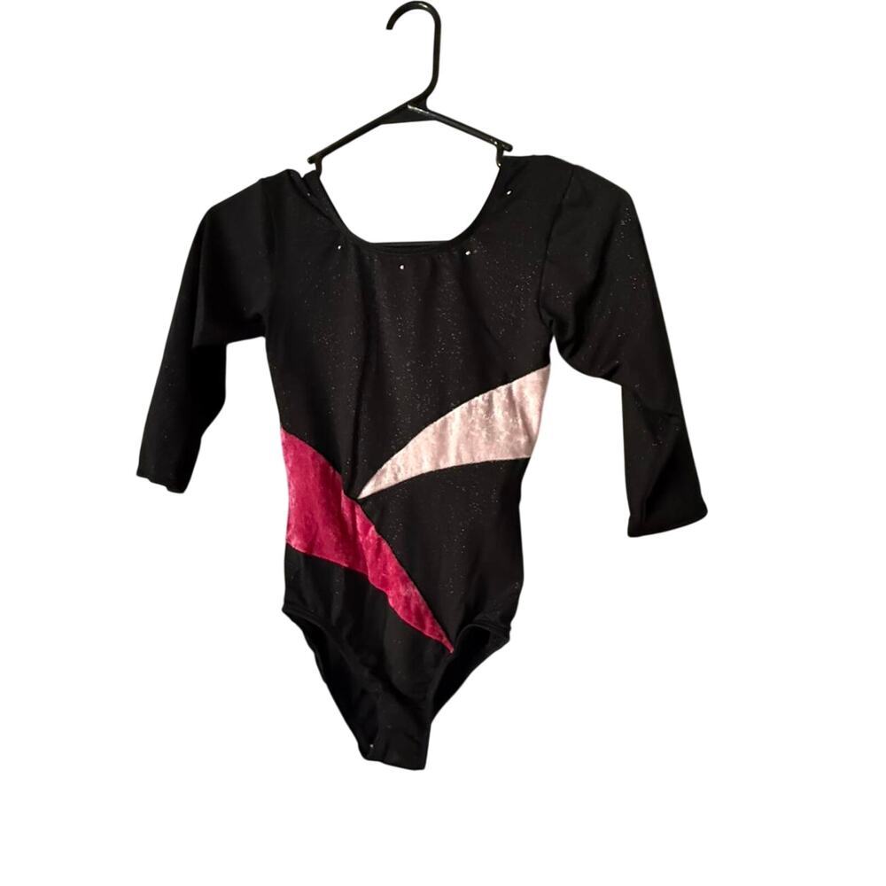 Black‎ and pink gymnastics leotard